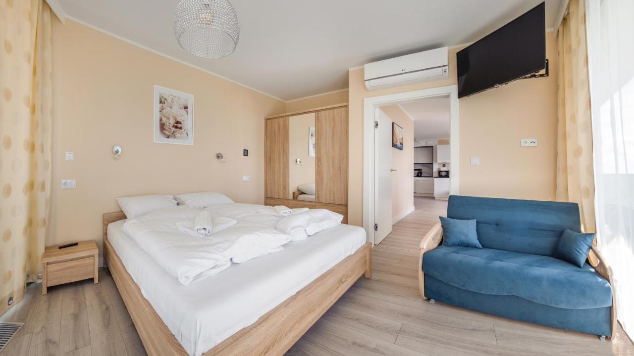 Prywatne Apartamenty Sun & Snow W Wave Z Basenem Miedzyzdroje Eksteriør billede