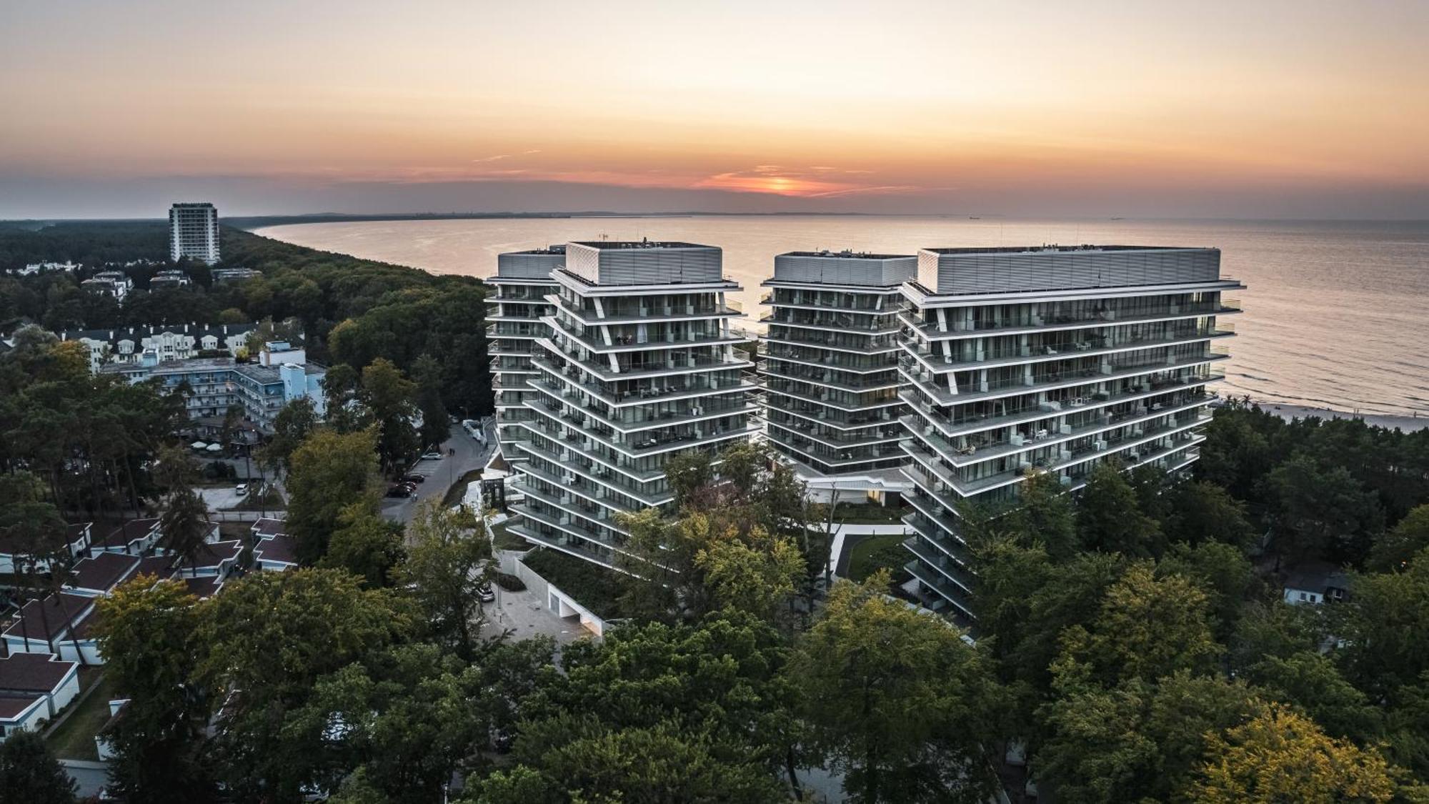Prywatne Apartamenty Sun & Snow W Wave Z Basenem Miedzyzdroje Eksteriør billede